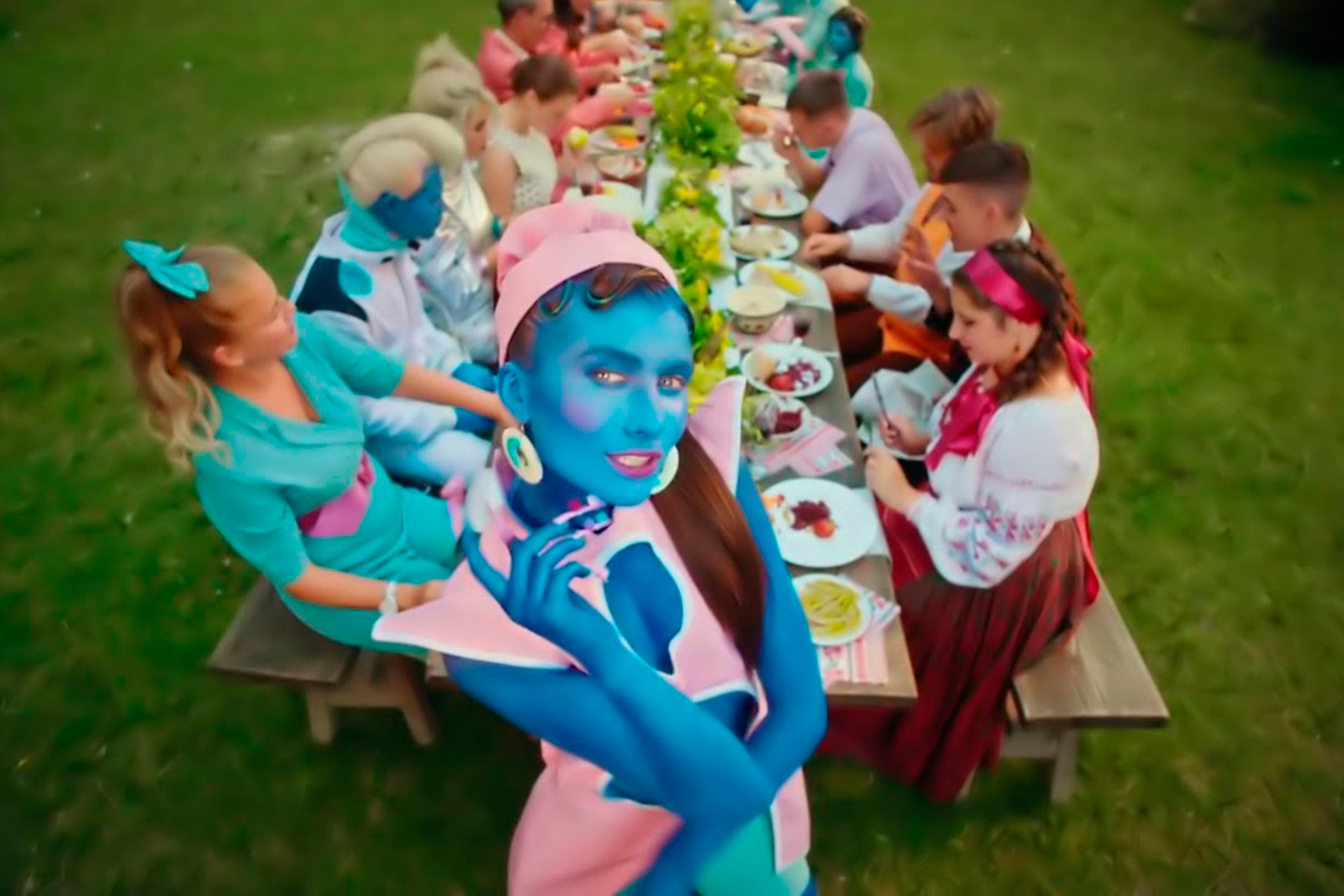 Jerry Heil. Тук-Тук-Тук